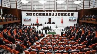 Memurlara yılda iki kez ikramiye teklifi Meclis'e sunuldu
