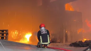Mersin'de tütün işleme tesisinde yangın