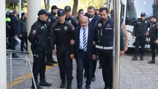 Milas Belediyesi soruşturmasında başkan ve oğlu dahil 18 kişi tutuklandı