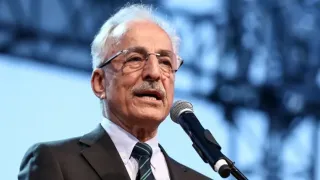 Murat Karayalçın partisinden istifa etti