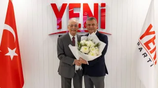 Murat Karayalçın, Yeni Parti'ye üye oldu