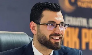 Orhan Murat Kumaş kimdir?