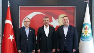 Özgür Özel, Besim Dutlulu ve 14 ilçe belediye başkanıyla bir araya geldi