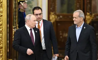 Putin ve Pezeşkiyan, Moskova'da görüştü