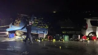 Sakarya'da feci kaza 2 kişi öldü, 3 kişi yaralandı