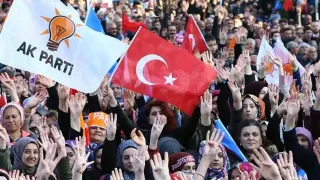 Şamil Tayyar'dan AK Parti'ye kötü haber: Fon krizi sonrası oylardaki kaybı açıkladı!