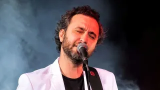 Şarkıcı Nev yeniden entübe edildi; durumu kritik