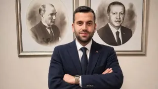 Serdar Orhan kimdir?