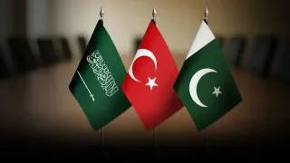 Tahran'daki dörtlü zirve dünya basınında! Masadaki kritik başlıklar belli oldu