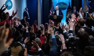 Trump'tan Beyaz Saray'a restorasyon: Basın odası yerine havuz!