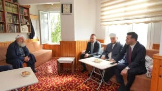 Üsküdar'ın yeni başkan vekili, ilk ziyaretini İsmailağa Cemaati'ne yaptı