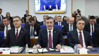 Vekillerden Cevdet Yılmaz'a istifa çağrısı: 'Milleti fonlara siz yönelttiniz'