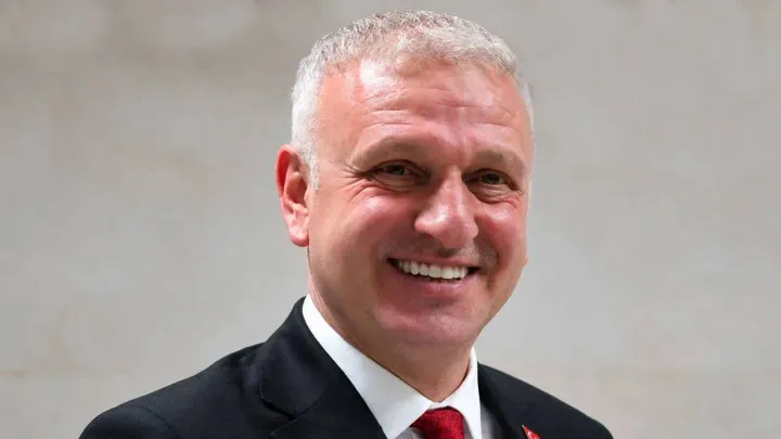 Oktay Saral’ın istifası Azerbaycan’da nasıl yankı buldu?
