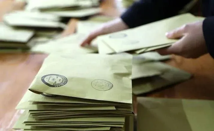 Son seçim anketinde AK Parti ve Yeni Parti’nin ardından sürpriz sıralama!