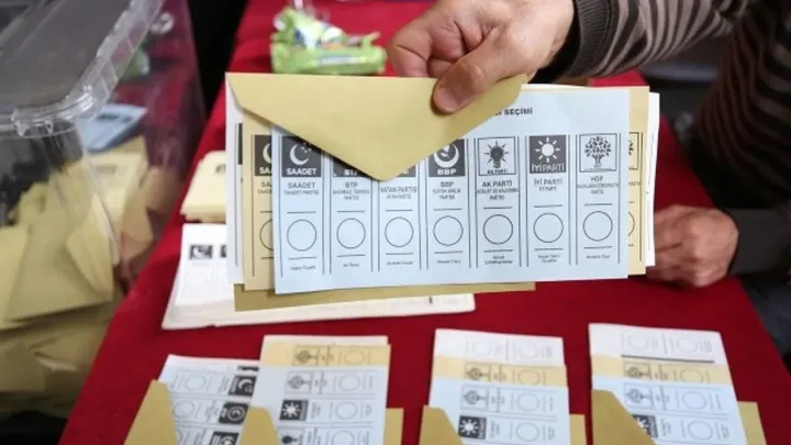 Son seçim anketinden dikkat çeken sonuç; Hangi parti ne kadar oy alıyor?
