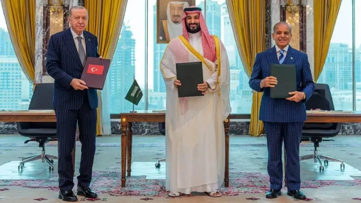 Tahran’daki dörtlü zirve dünya basınında! Masadaki kritik başlıklar belli oldu