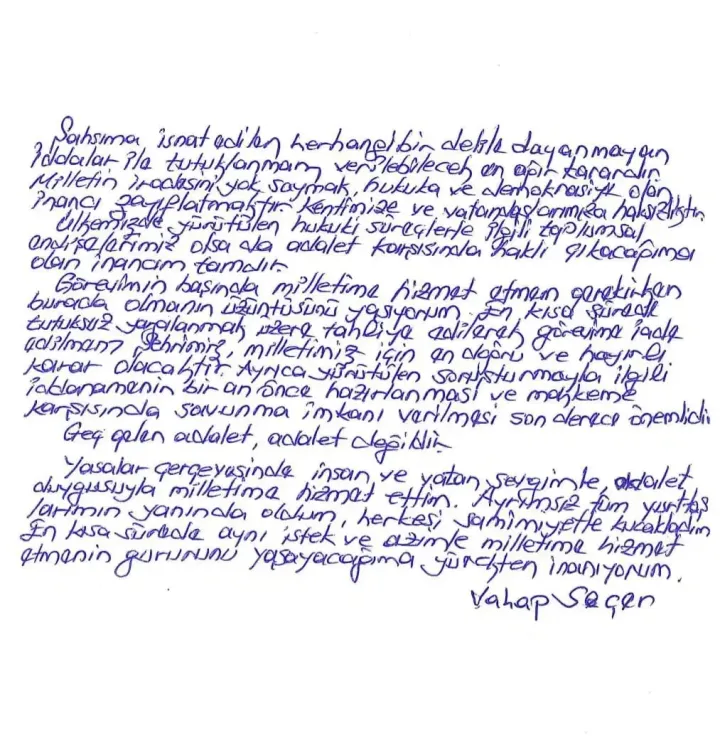 Vahap Seçerden Mesaj