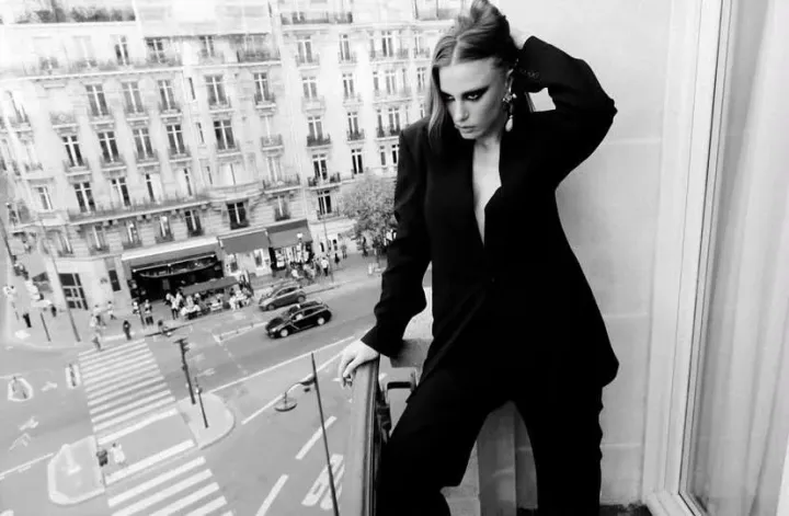 Zarafetin ve çekiciliğin buluştuğu isim: Serenay Sarıkaya!