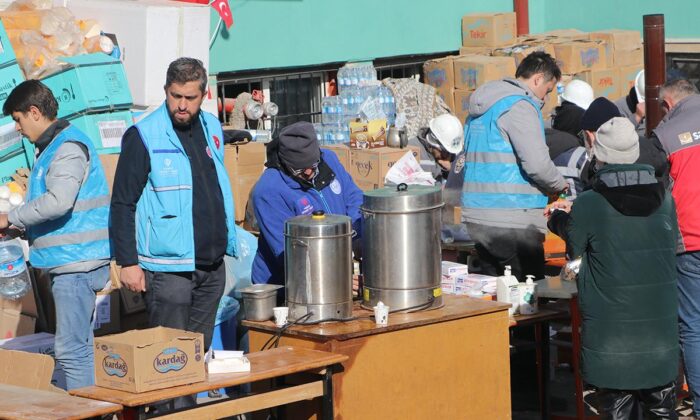 TDV, deprem bölgesinde 1,6 milyon kişiye yemek ulaştırdı